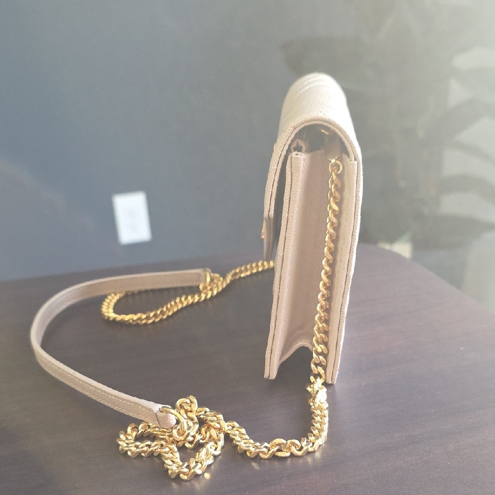Yves Saint Laurent Cream Quilted Crossbody with Gold Chain - Picture 3 of 16
